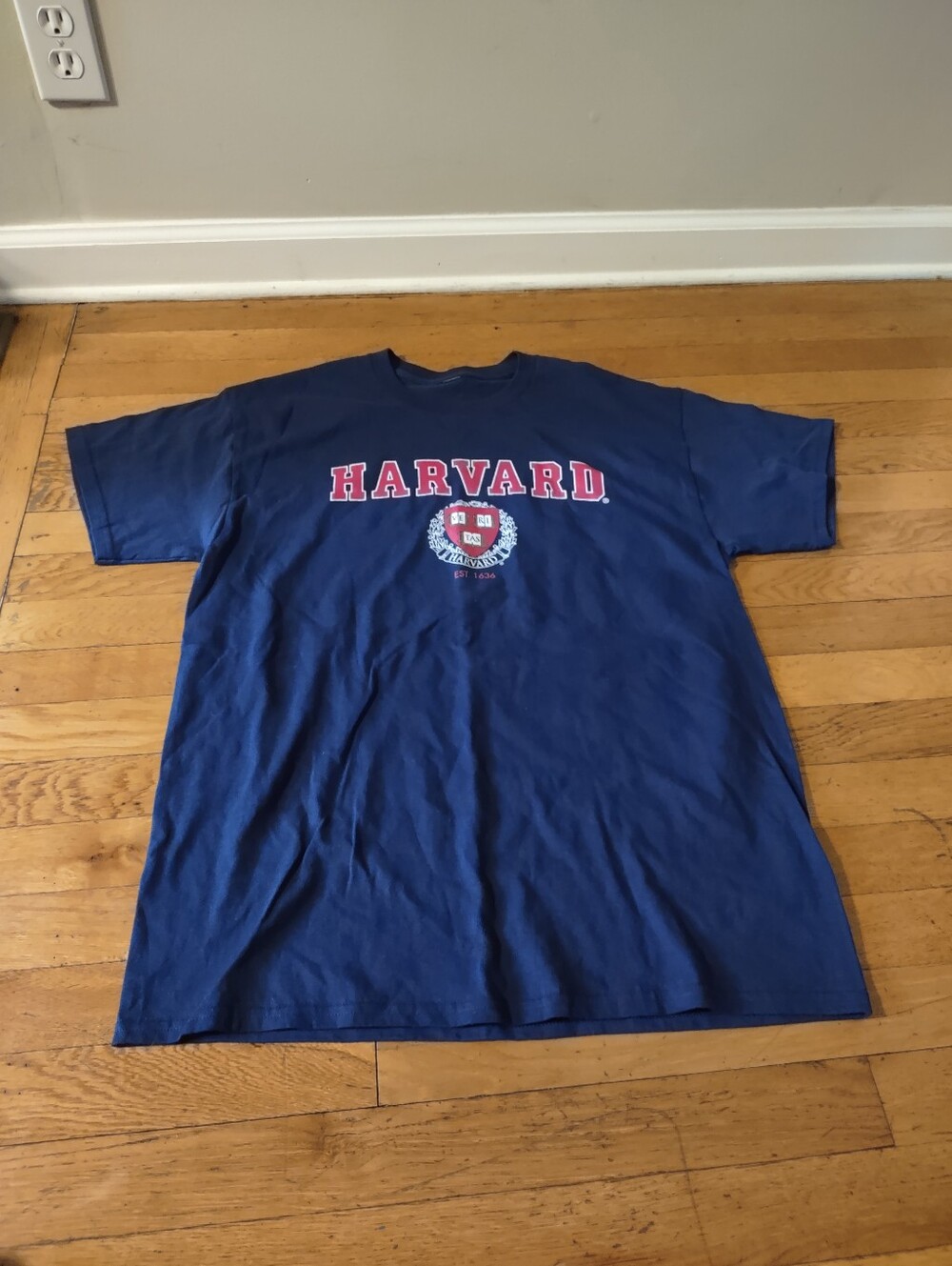 Harvard University blue cotton t-shirt fits like medium